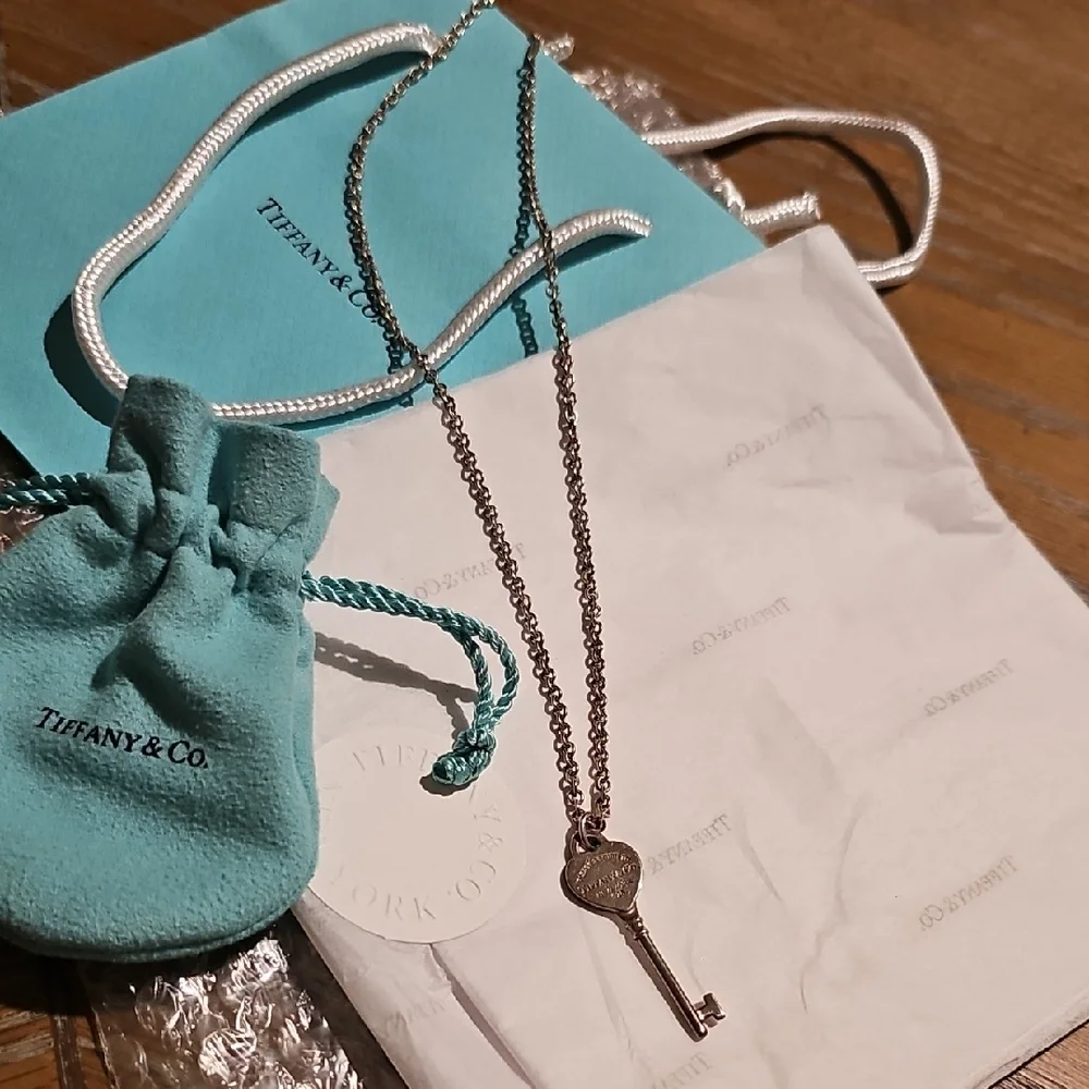 Tiffany & Co. Silver Heart Key Pendant Necklace - Picture 4 of 9